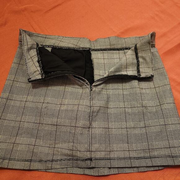 Women's Grey Sz XL Plaid Fitted Mini Skirt Preppy Officesiren - Picture 3 of 8